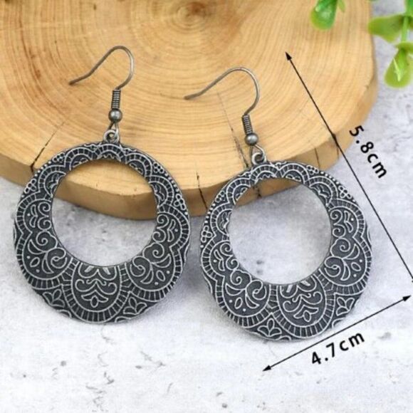 ANTIQUE SILVER BOHO ROUND DANGLE EARRINGS - Picture 4 of 6
